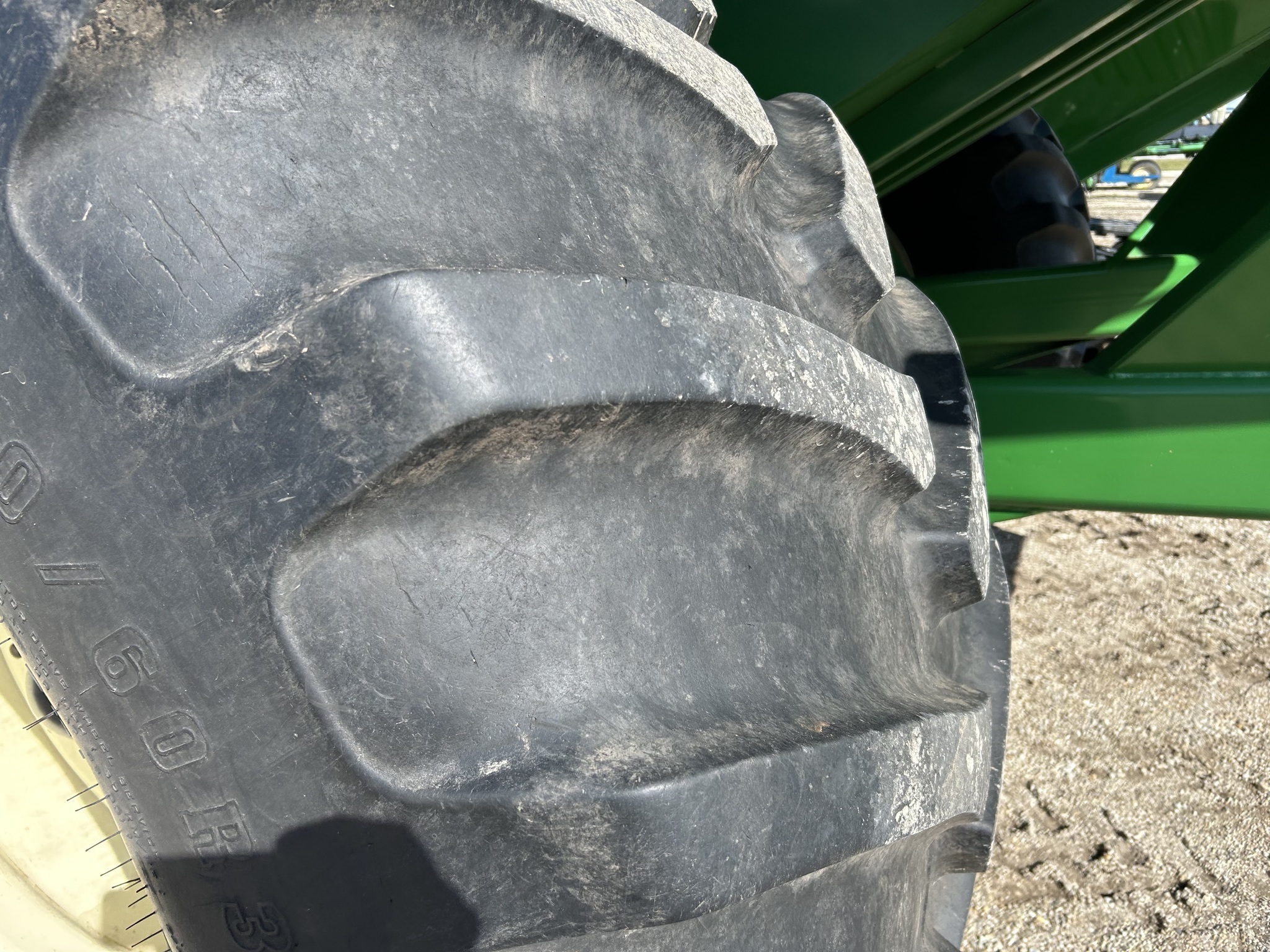 2010 J&M 1000-20 Grain Cart