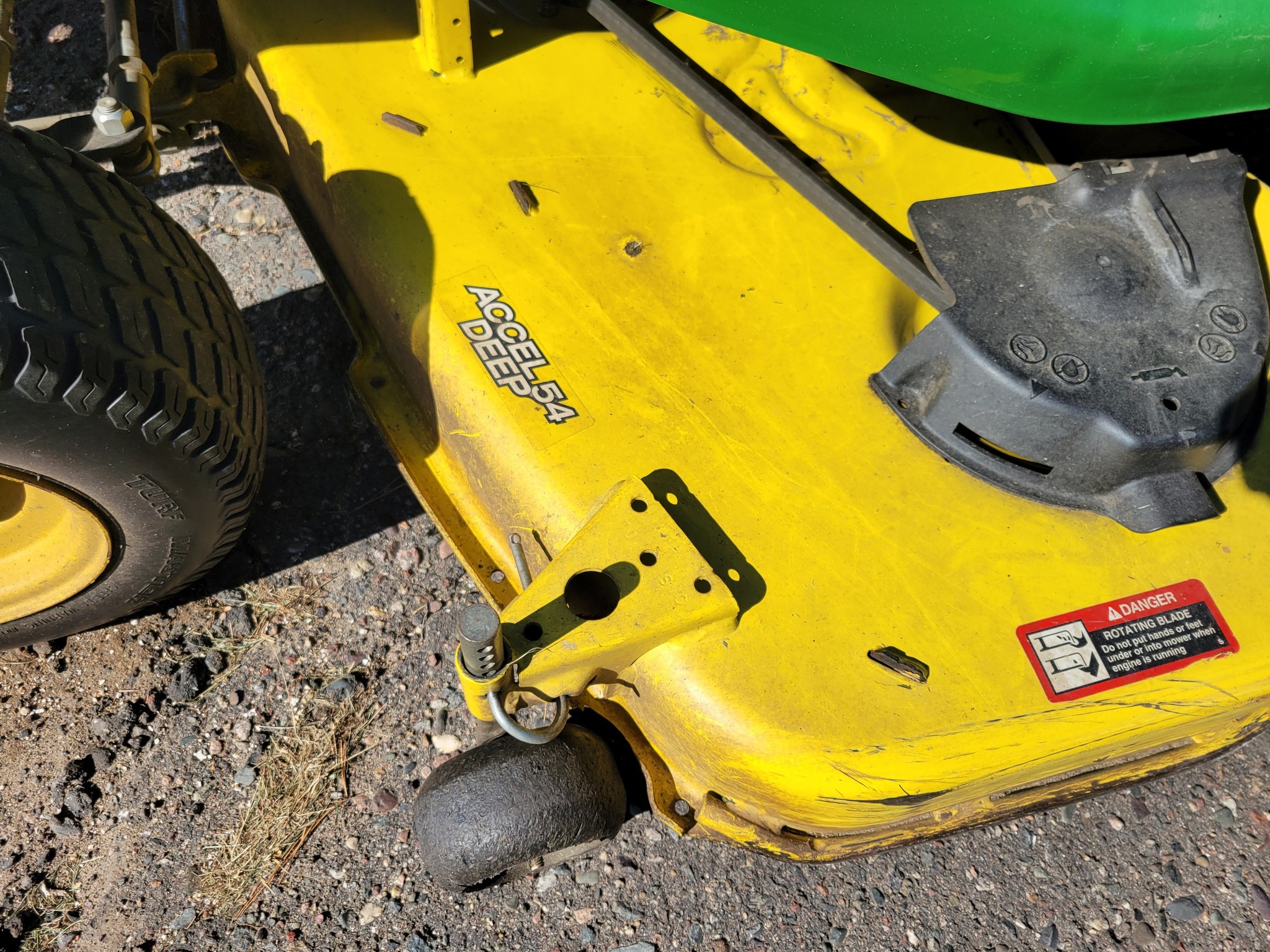 2016 John Deere X584 Lawn Mower