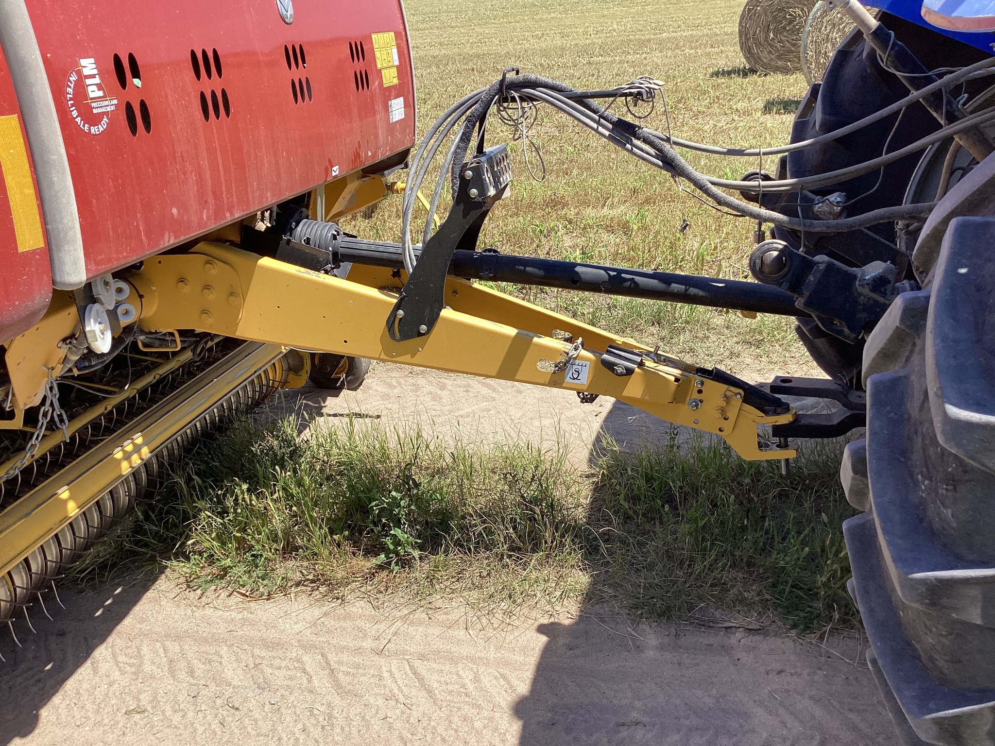 2022 New Holland Roll-Belt 560 Round Baler