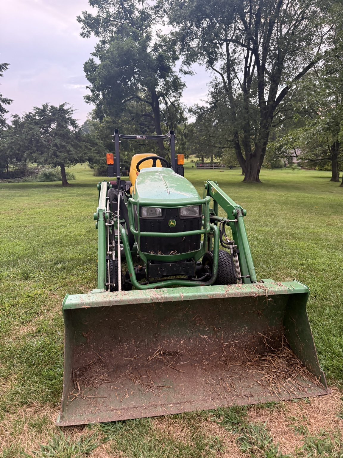 2016 John Deere 1025R Tractor