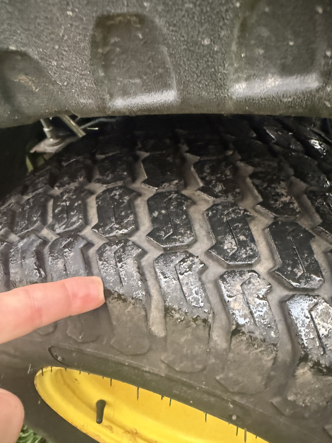 2016 John Deere 1025R Tractor