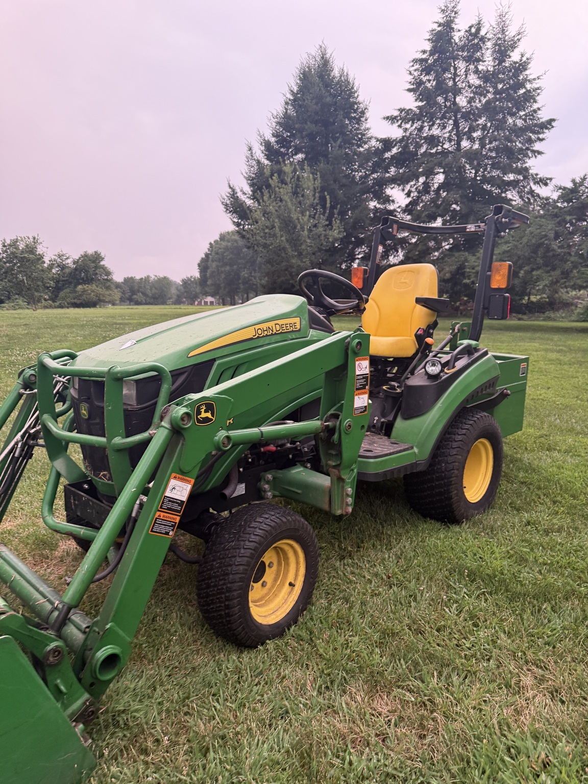 2016 John Deere 1025R Tractor
