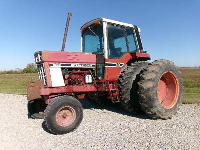 1976 International Harvester 1086 Tractor