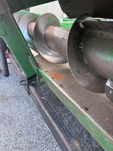  John Deere 844 Corn Head