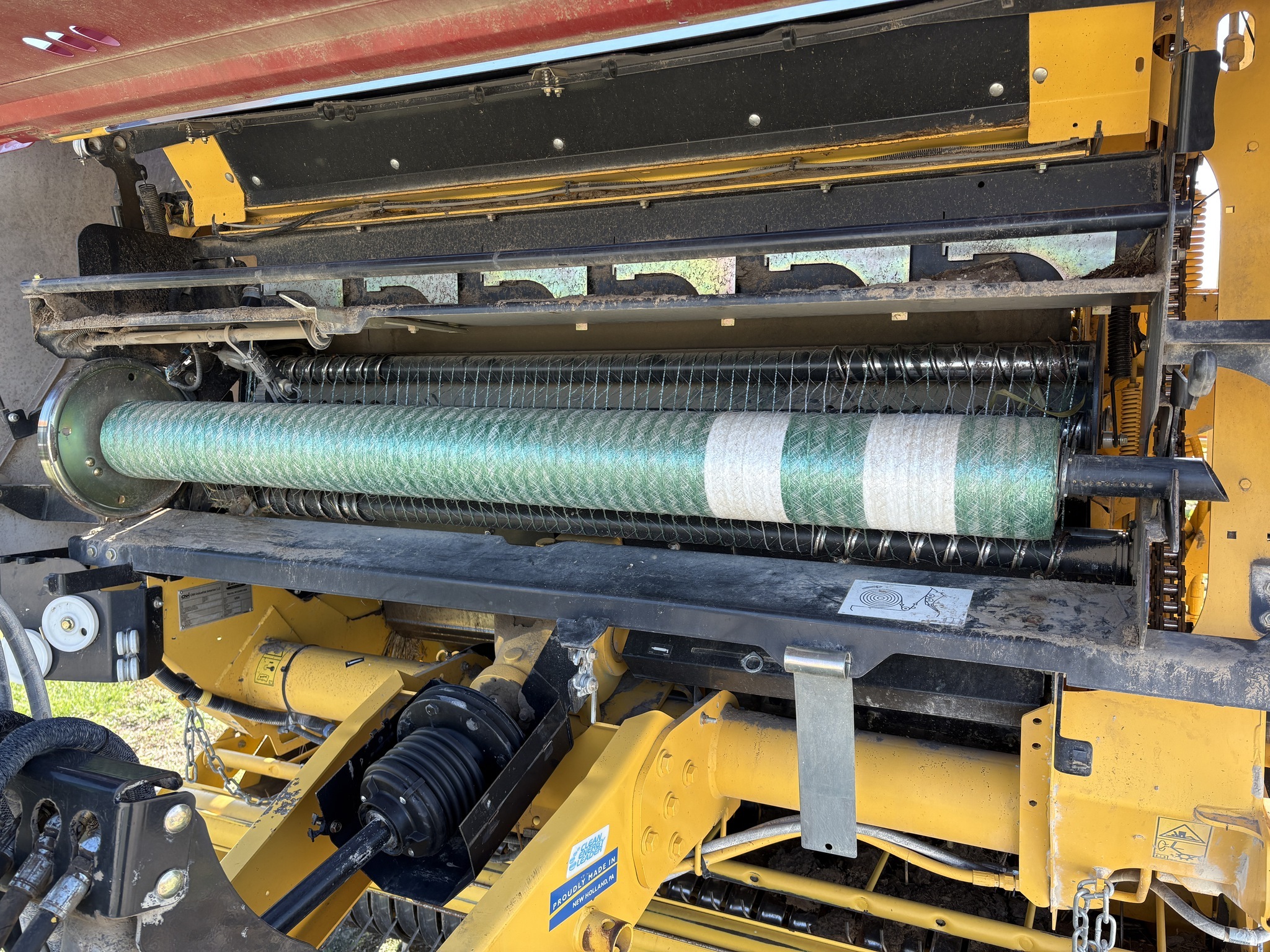 2022 New Holland Roll-Belt 560 Round Baler