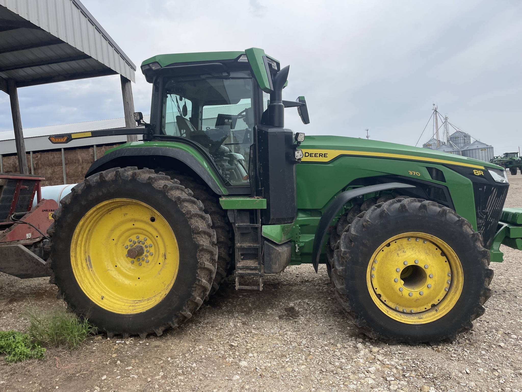 2025 John Deere 8R 370 Tractor