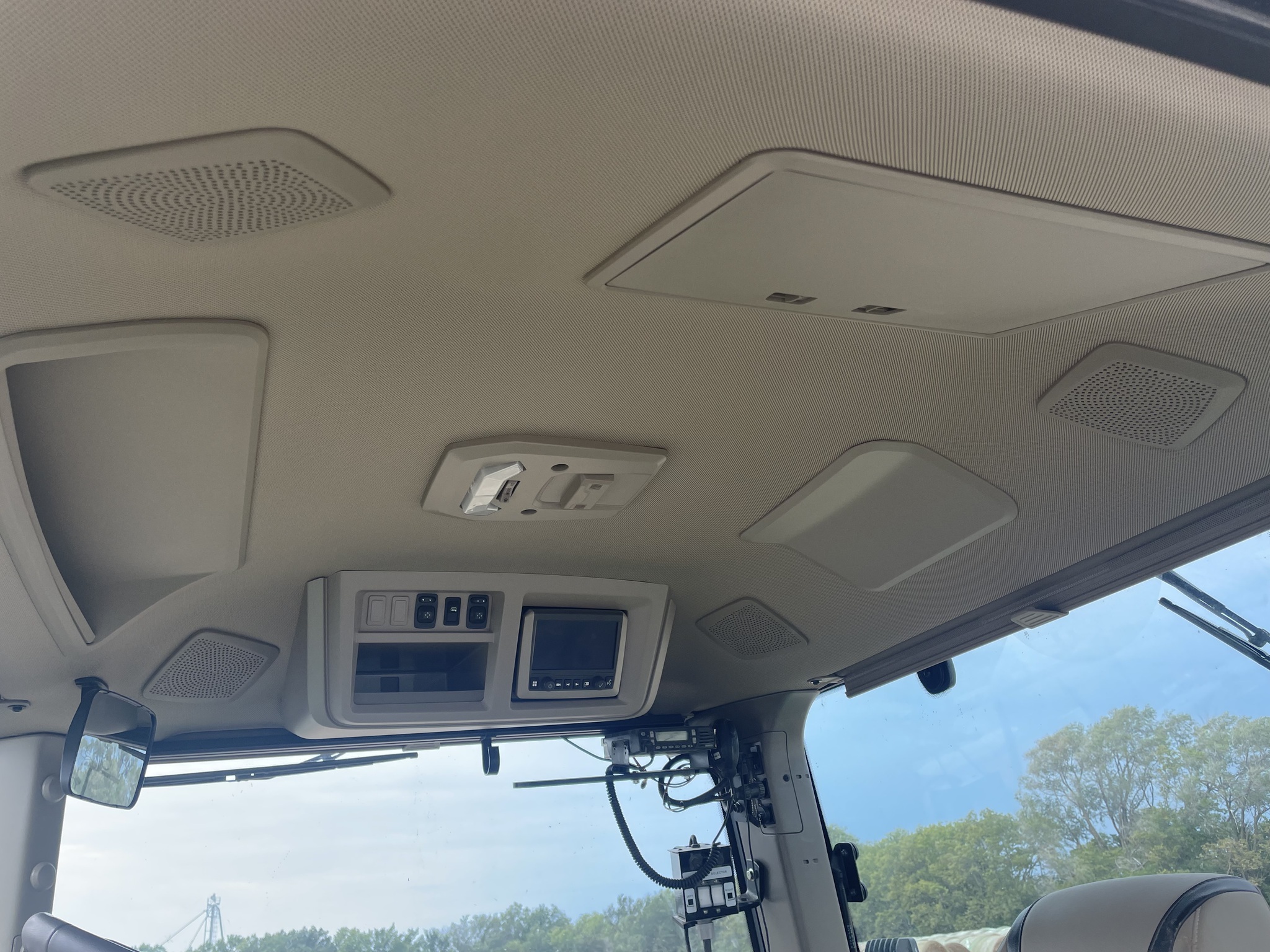 2025 John Deere 8R 340 Tractor