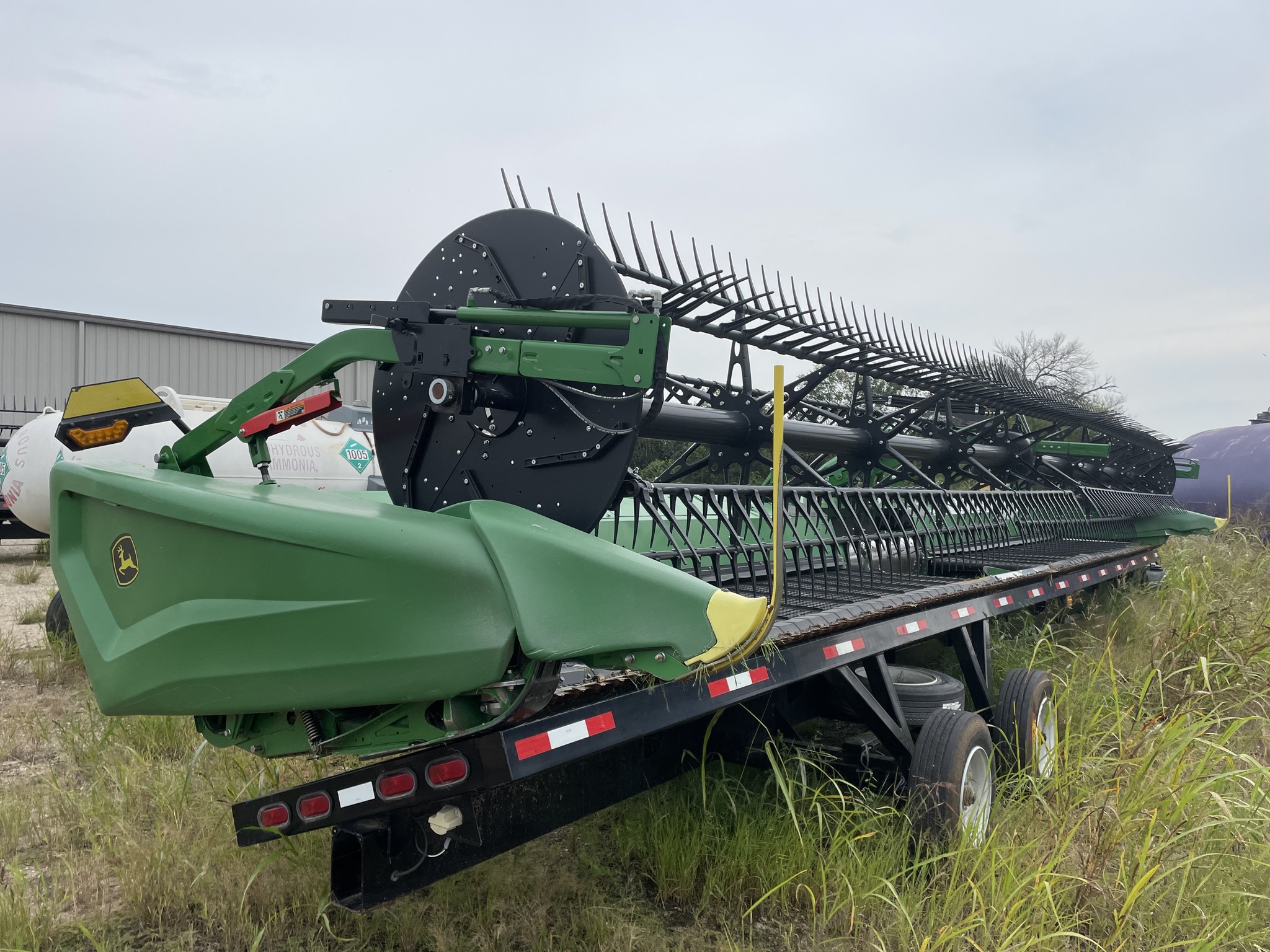 2024 John Deere HD40F Platform
