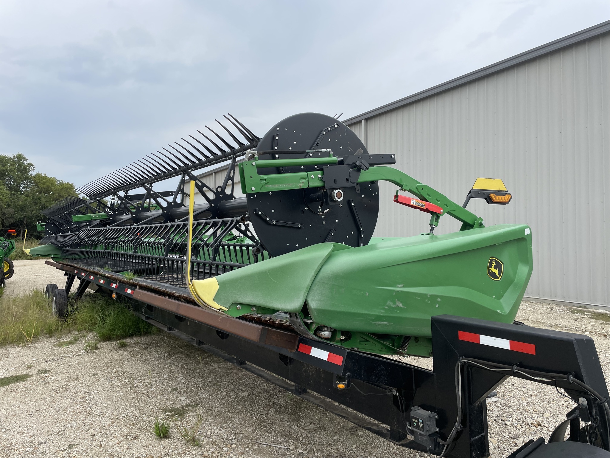 2024 John Deere HD40F Platform