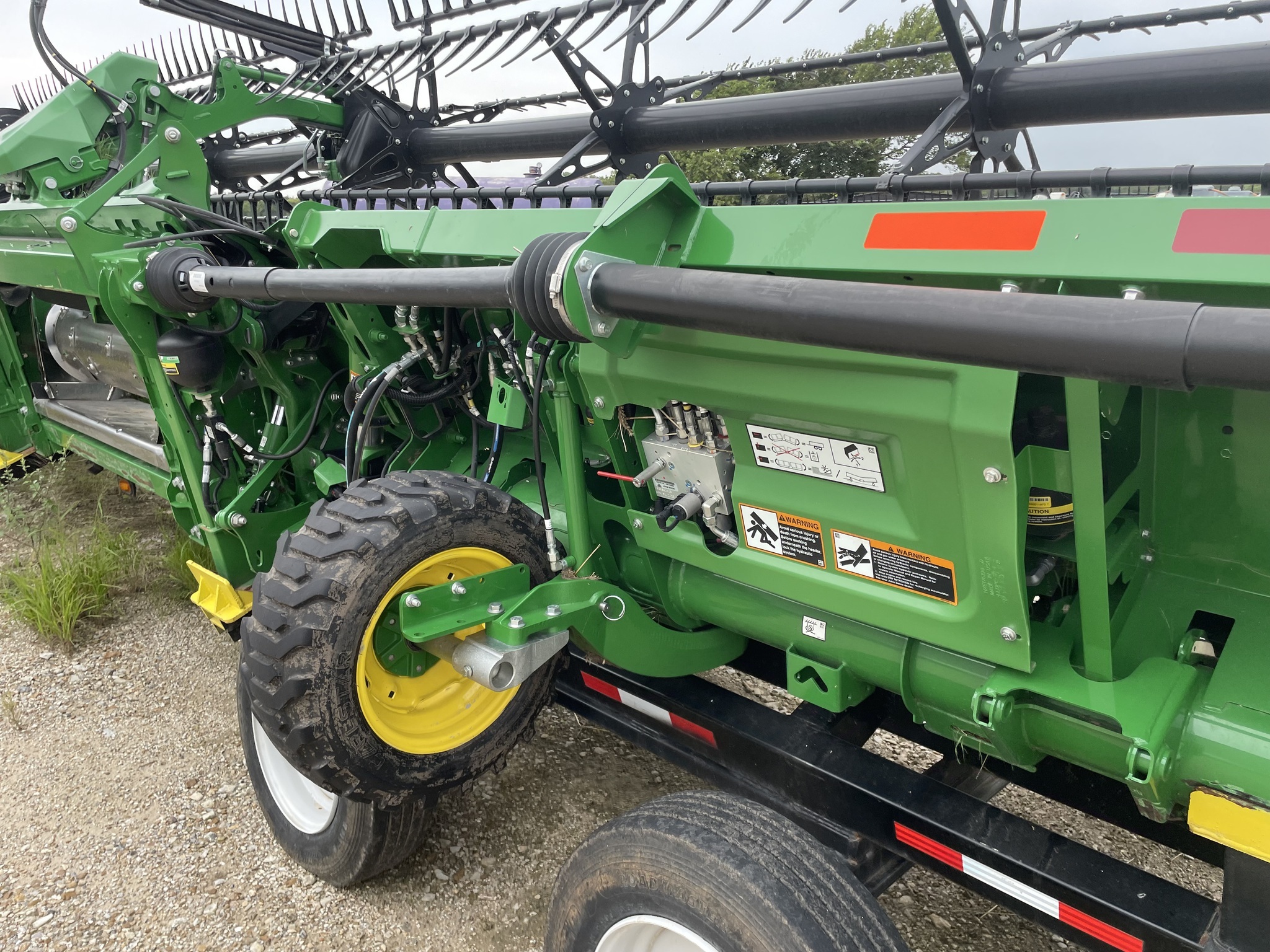 2024 John Deere HD40F Platform