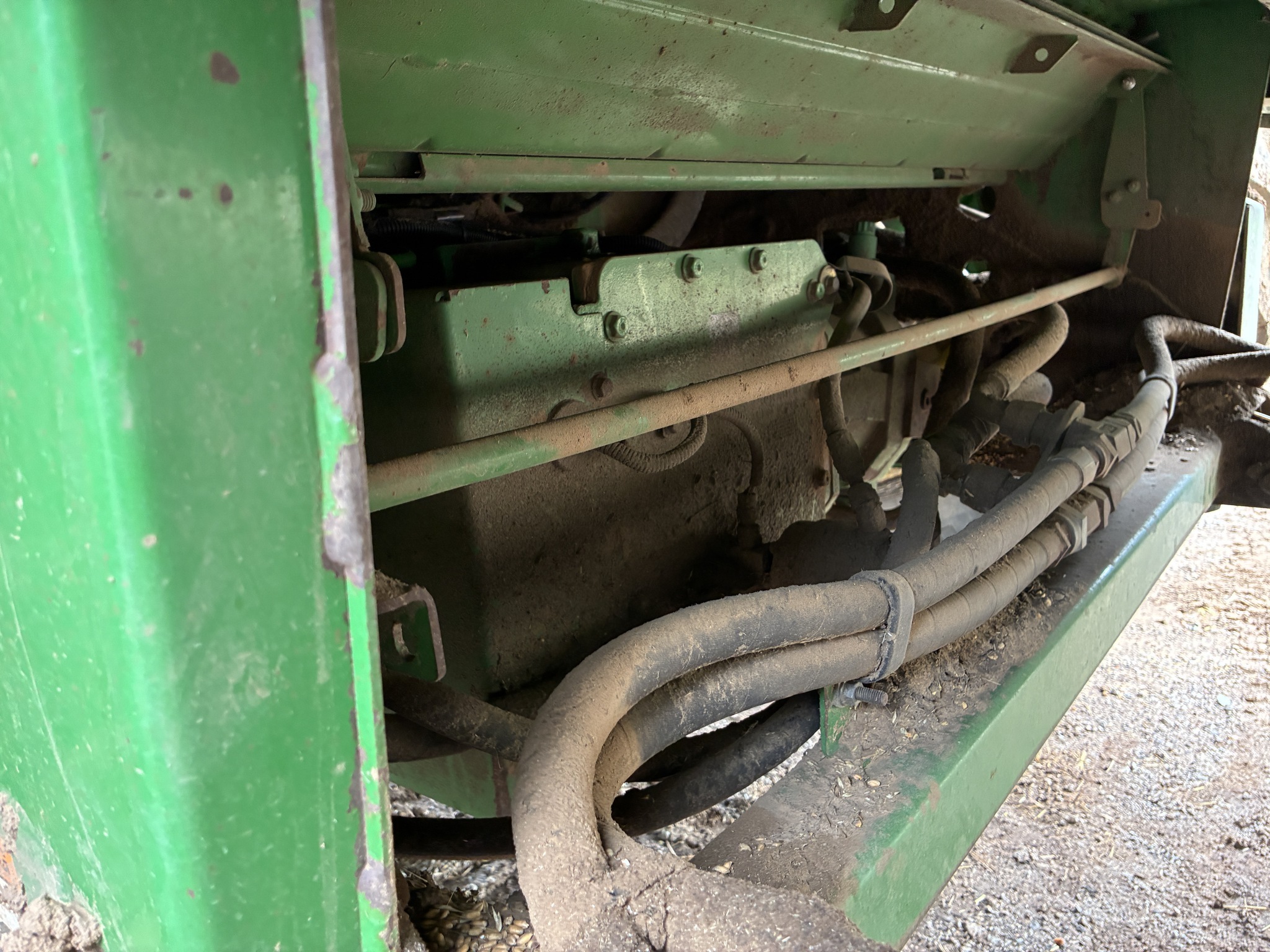 2012 John Deere S680 Combine