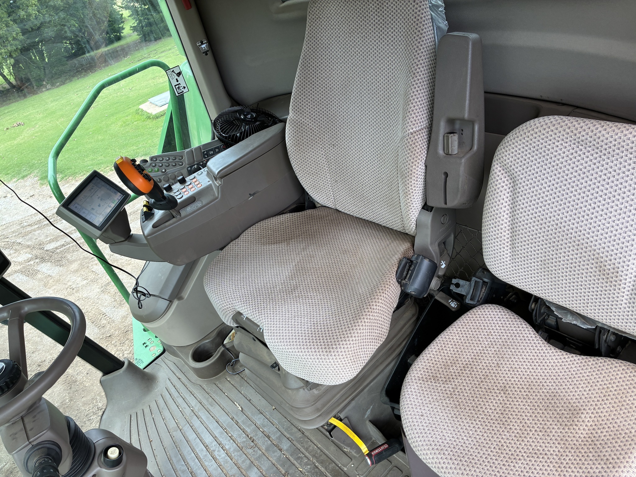 2012 John Deere S680 Combine