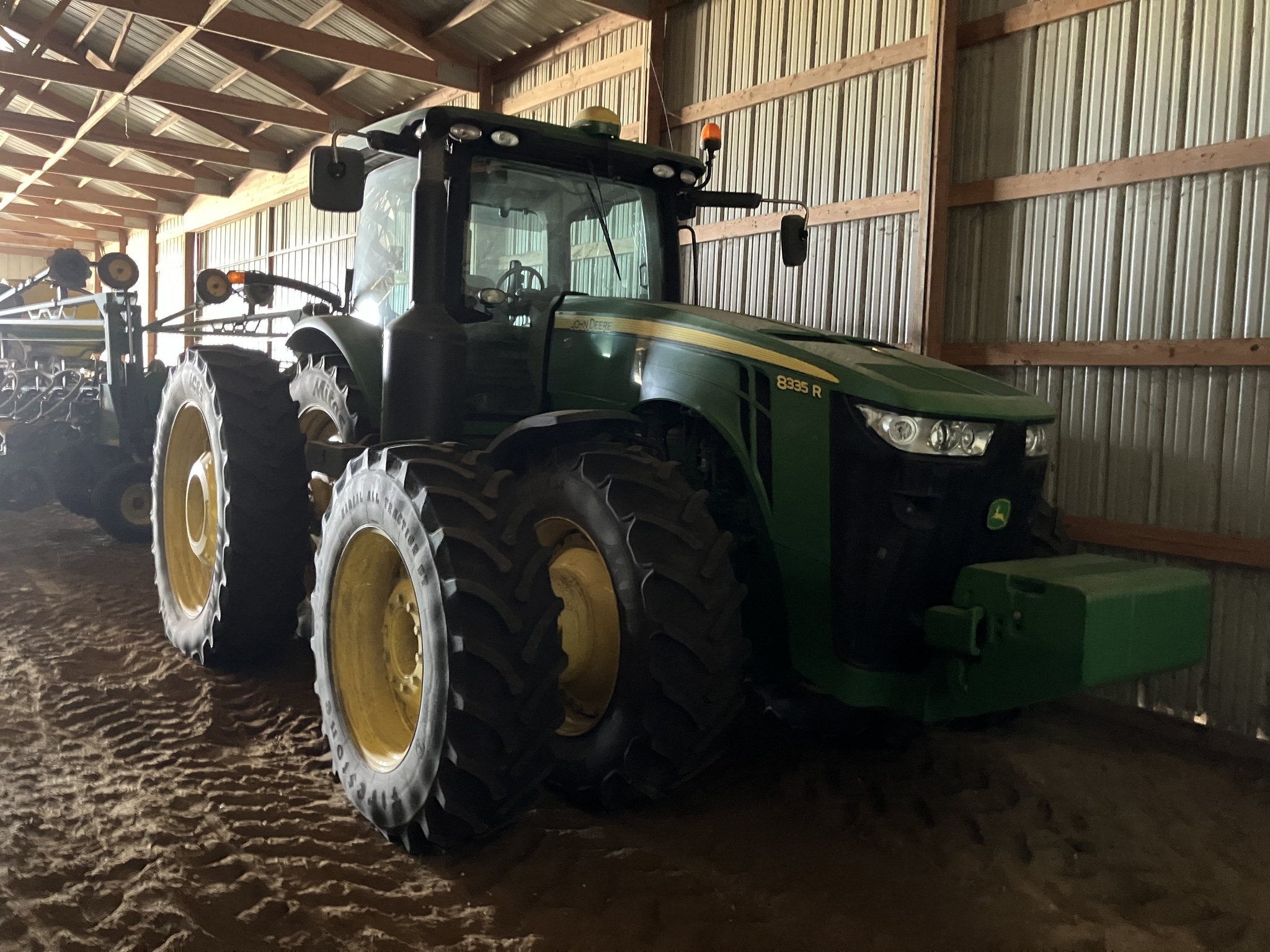 2013 John Deere 8335R Tractor