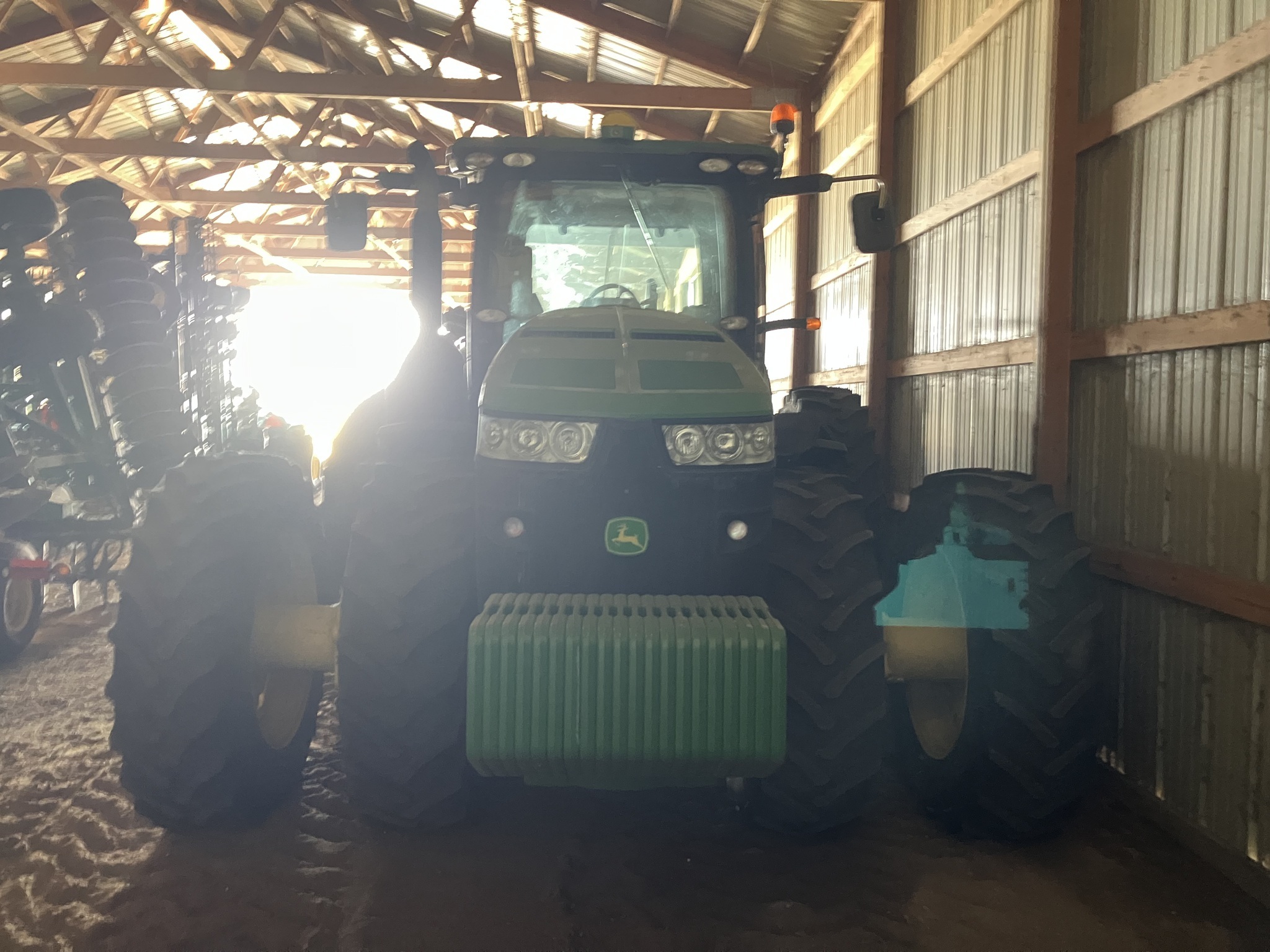 2013 John Deere 8335R Tractor