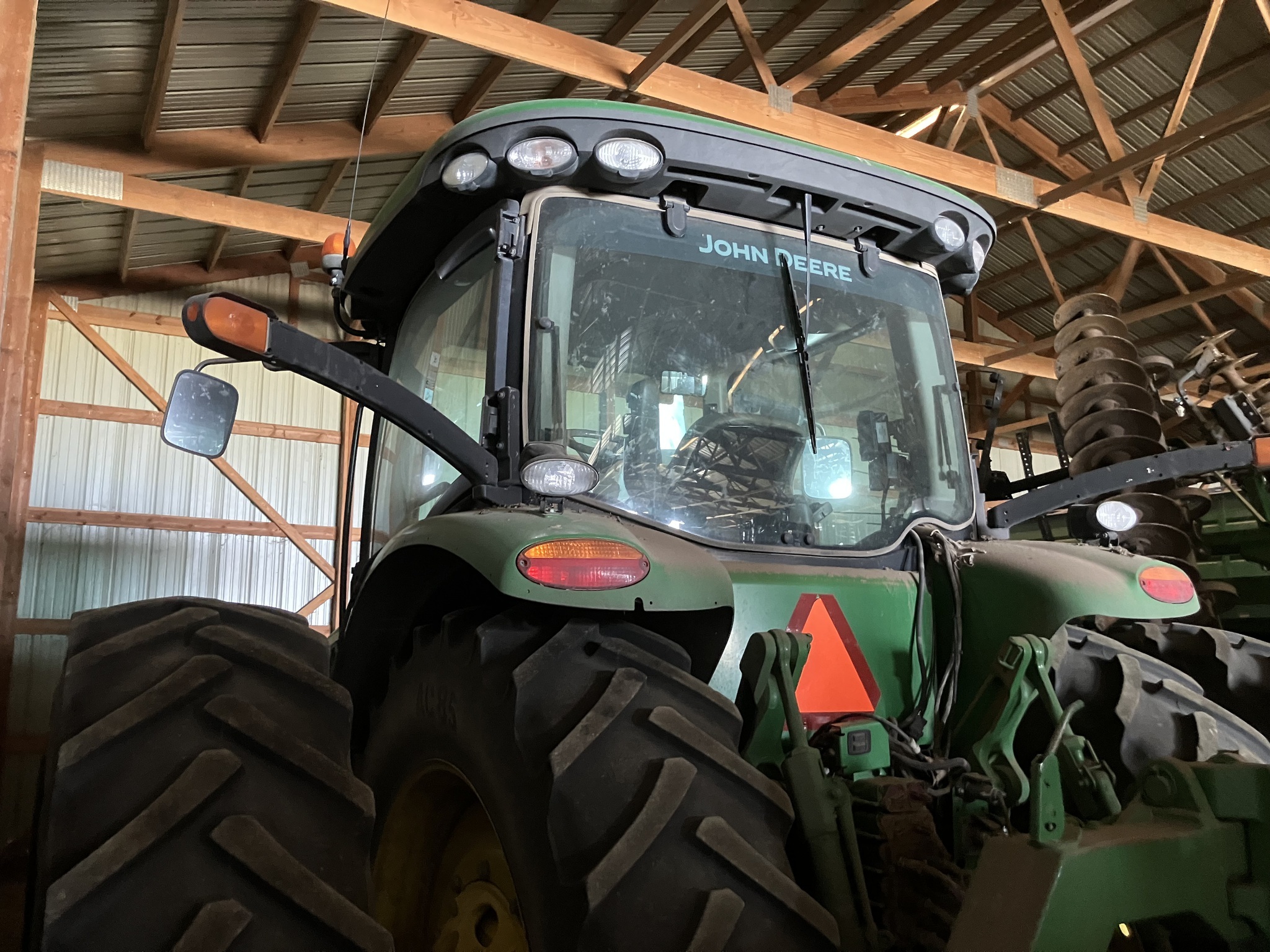 2013 John Deere 8335R Tractor