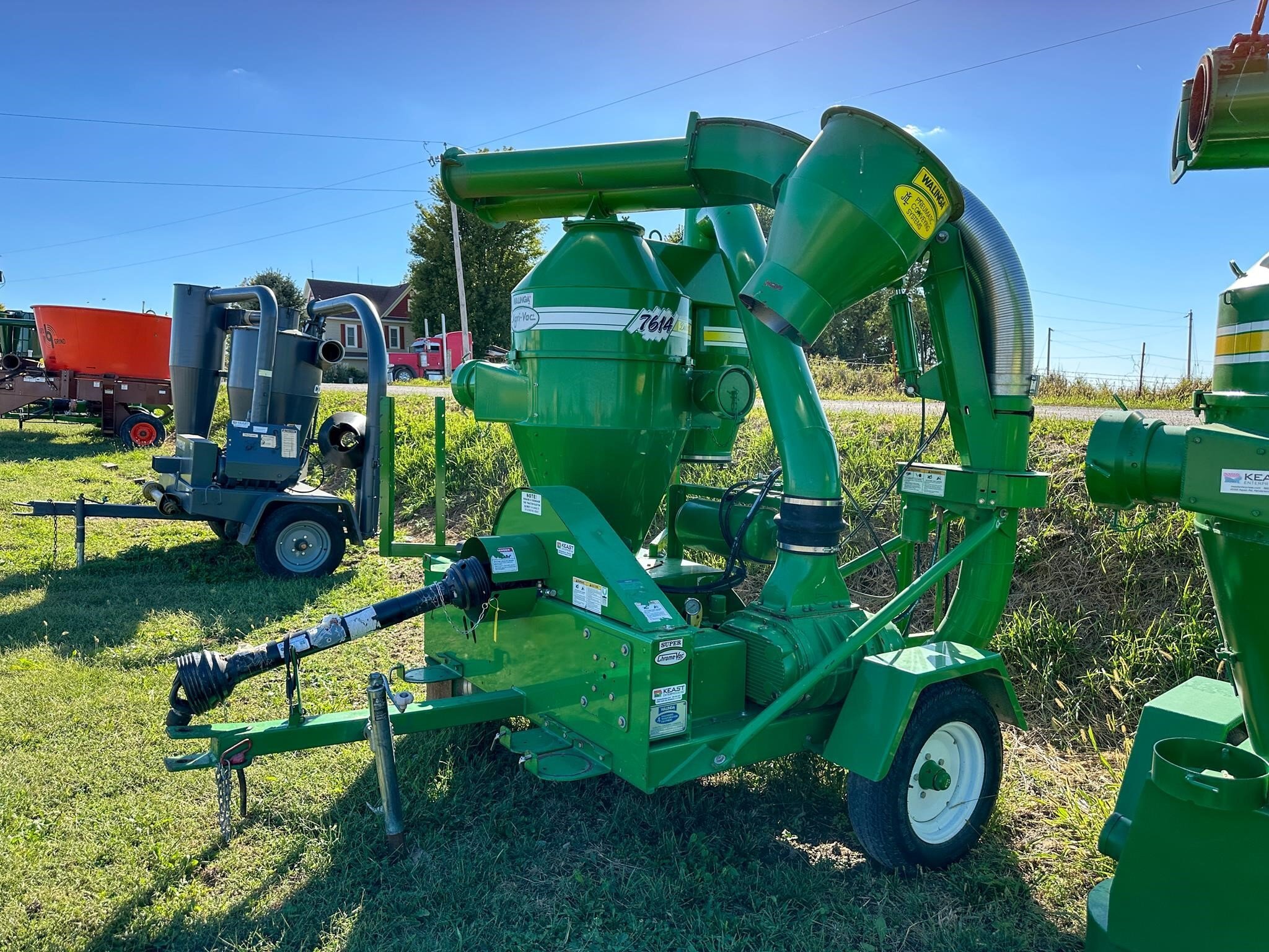 2014 Walinga AGRI-VAC 7614DLX Grain Vac