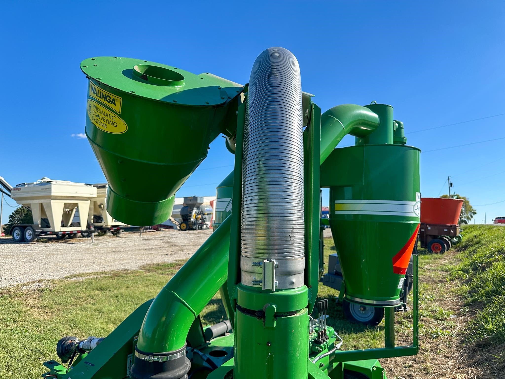 2014 Walinga AGRI-VAC 7614DLX Grain Vac