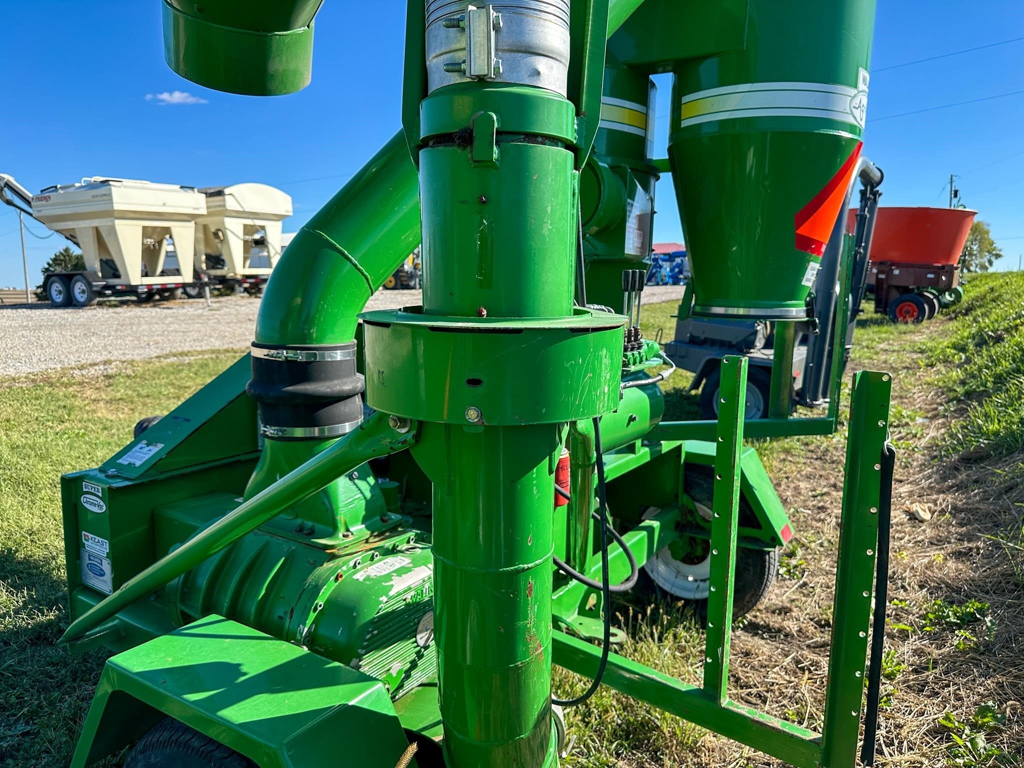 2014 Walinga AGRI-VAC 7614DLX Grain Vac