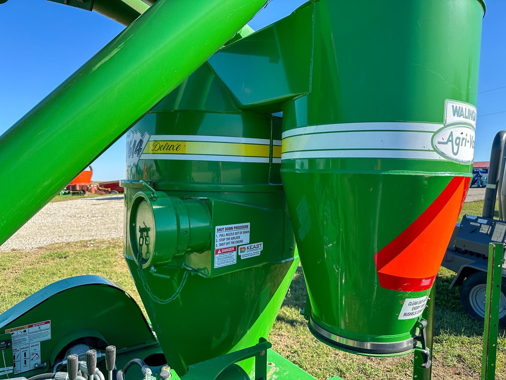 2014 Walinga AGRI-VAC 7614DLX Grain Vac