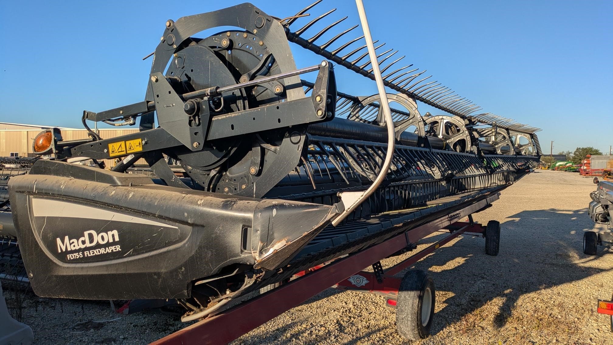 2017 MacDon FD75 Platform