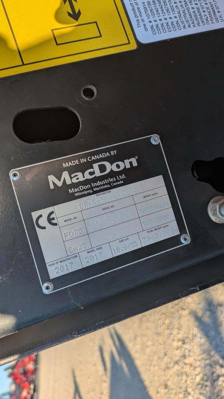 2017 MacDon FD75 Platform