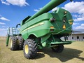 2012 John Deere S680 Combine