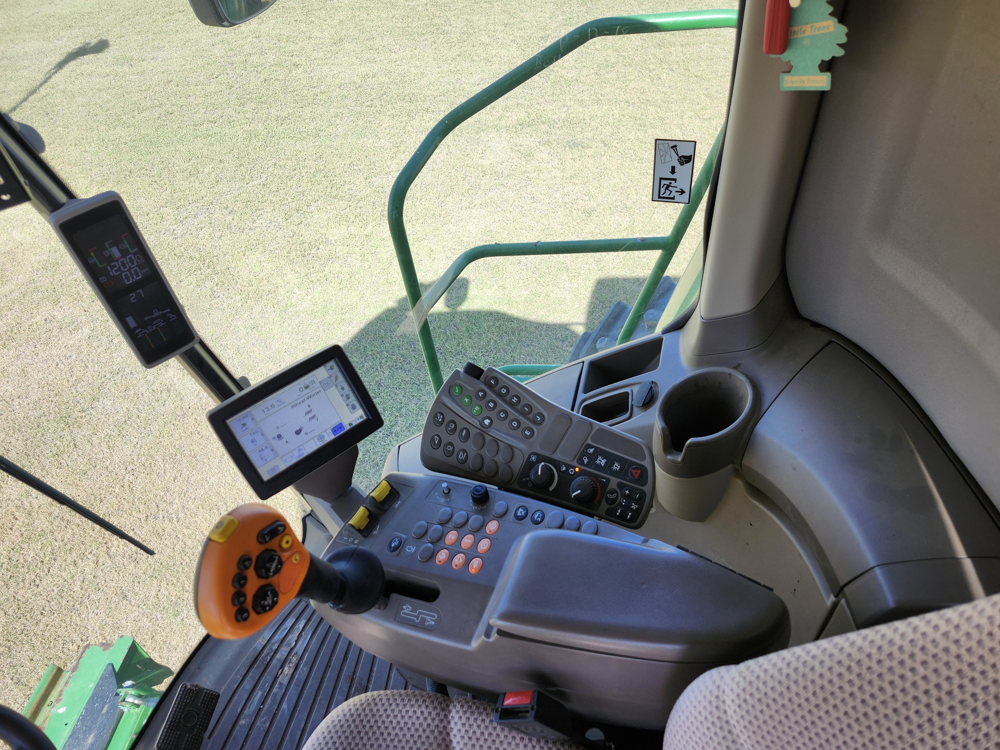 2012 John Deere S680 Combine