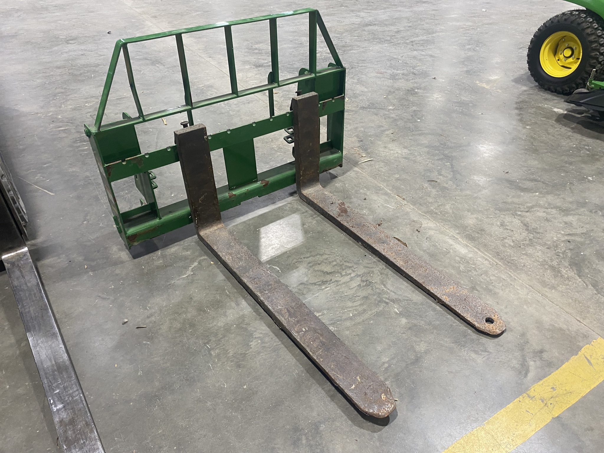  Frontier AP12D Loader and Skid Steer Attachment