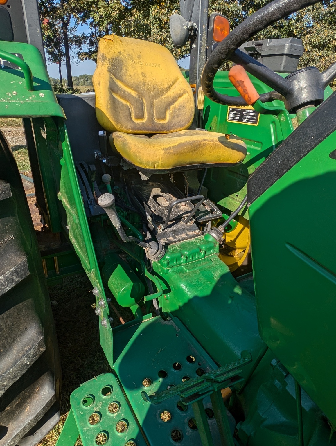 2014 John Deere 5055D Tractor