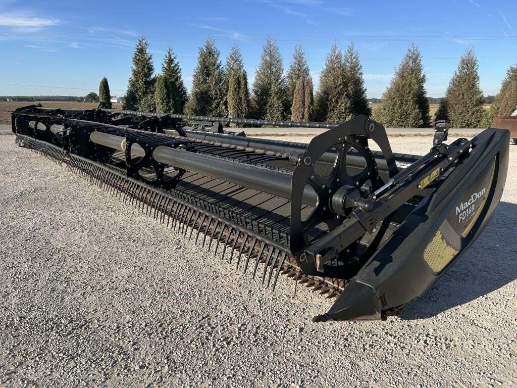 2018 MacDon FD140 Platform