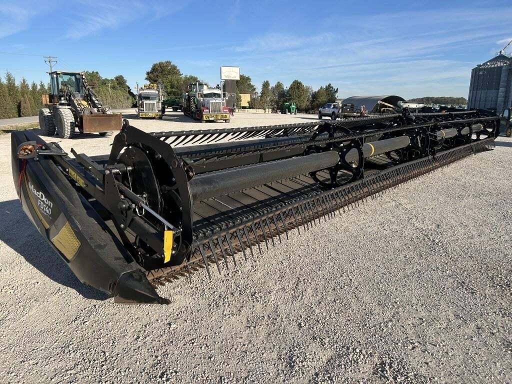 2018 MacDon FD140 Platform