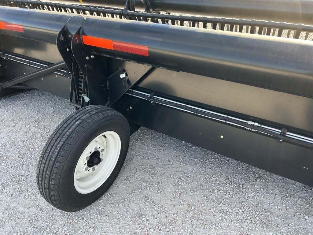 2018 MacDon FD140 Platform