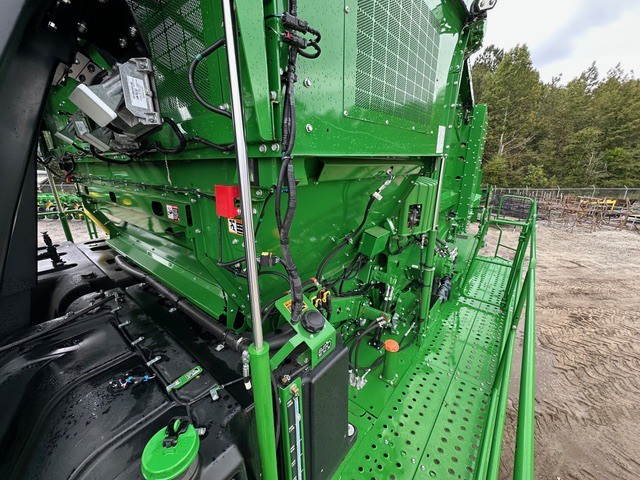 2024 John Deere CP770 Cotton Equipment