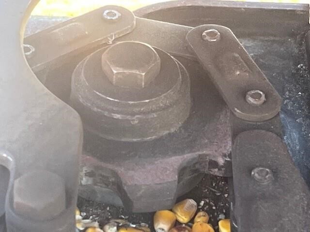 2011 Case IH 3208 Corn Head