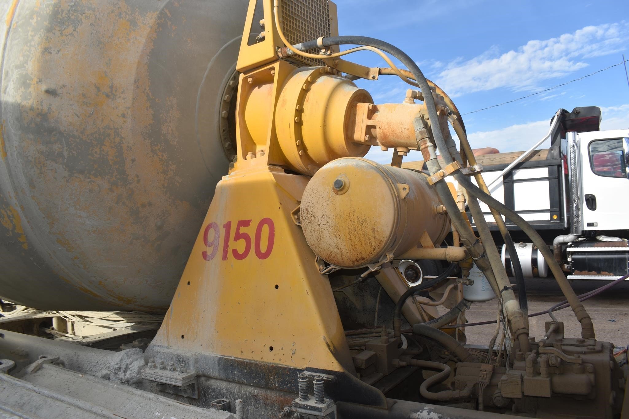 2009 Mack GRANITE GU813 Semi Trucks/Trailer