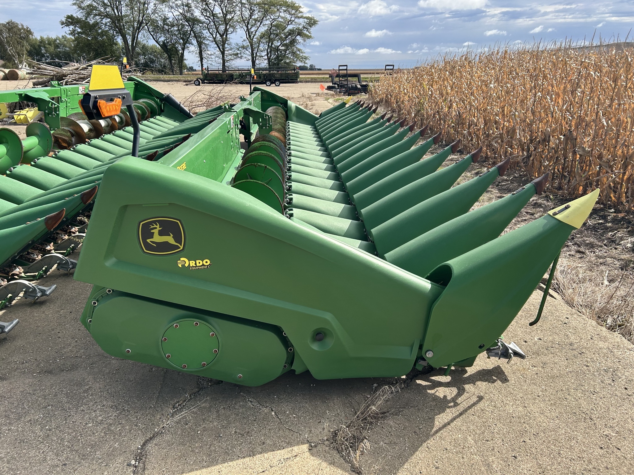2022 John Deere C18R Corn Head