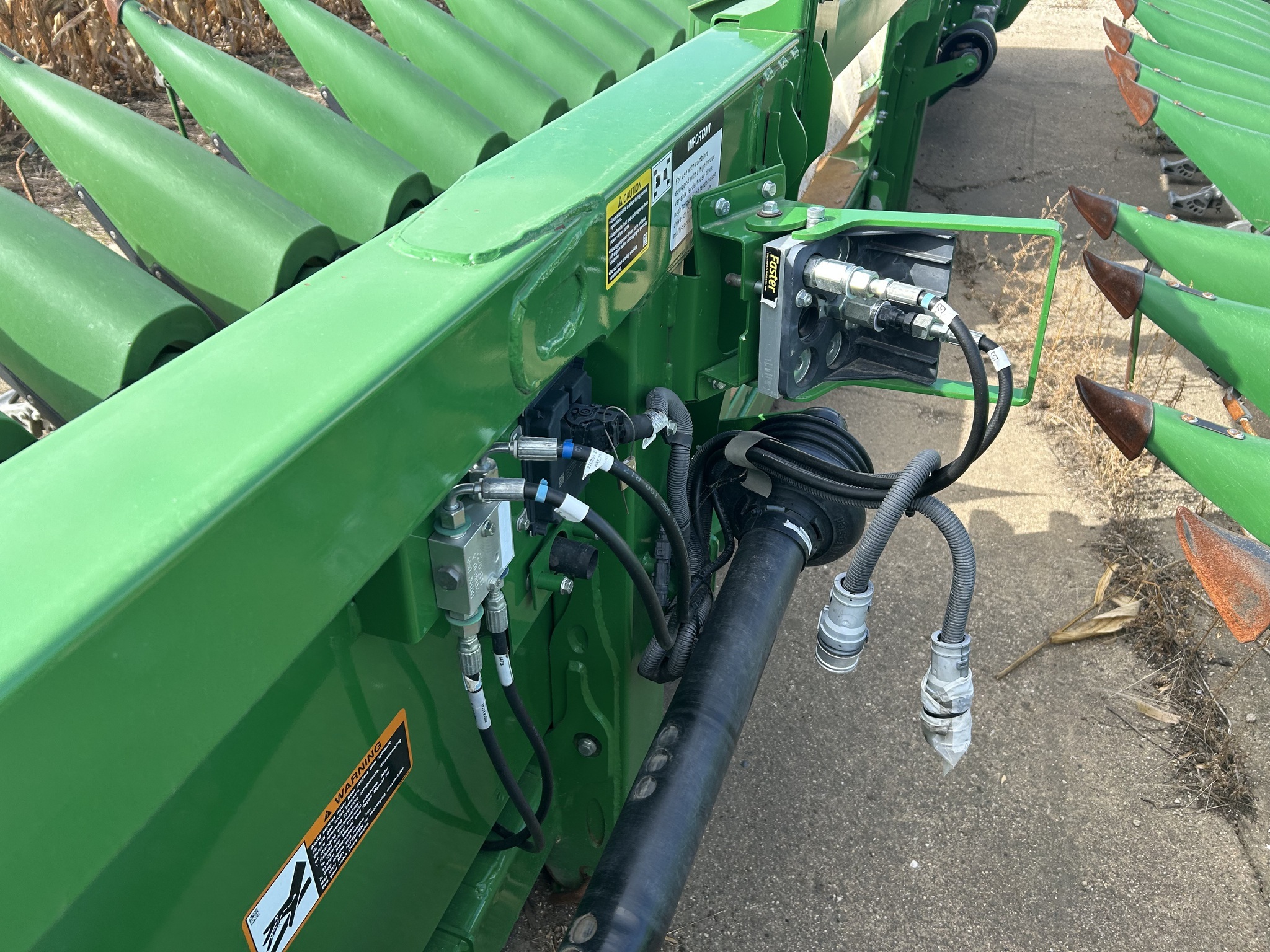 2022 John Deere C18R Corn Head