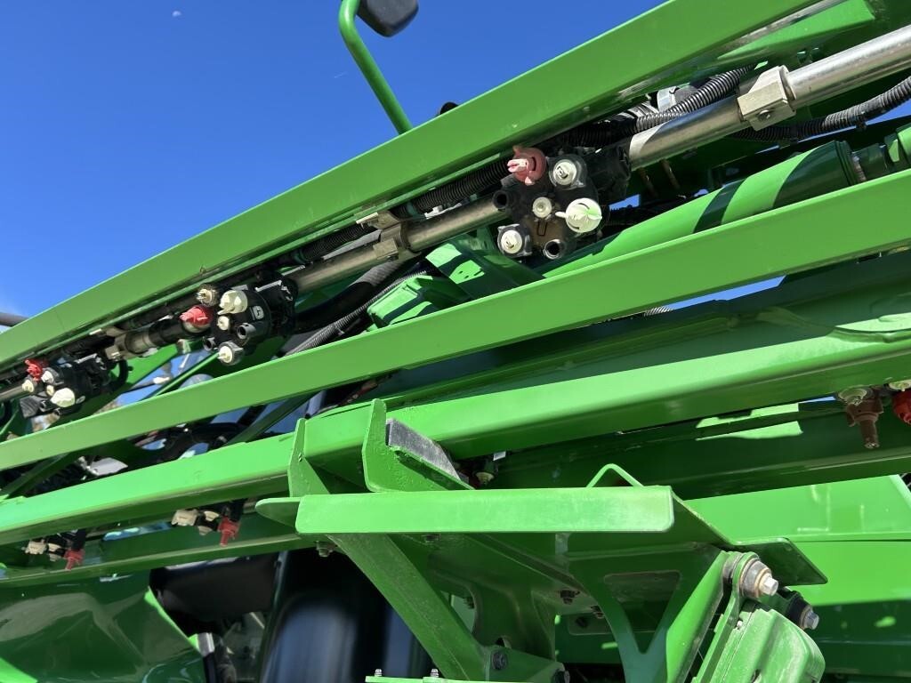 2020 John Deere R4044 Self-Propelled Sprayer