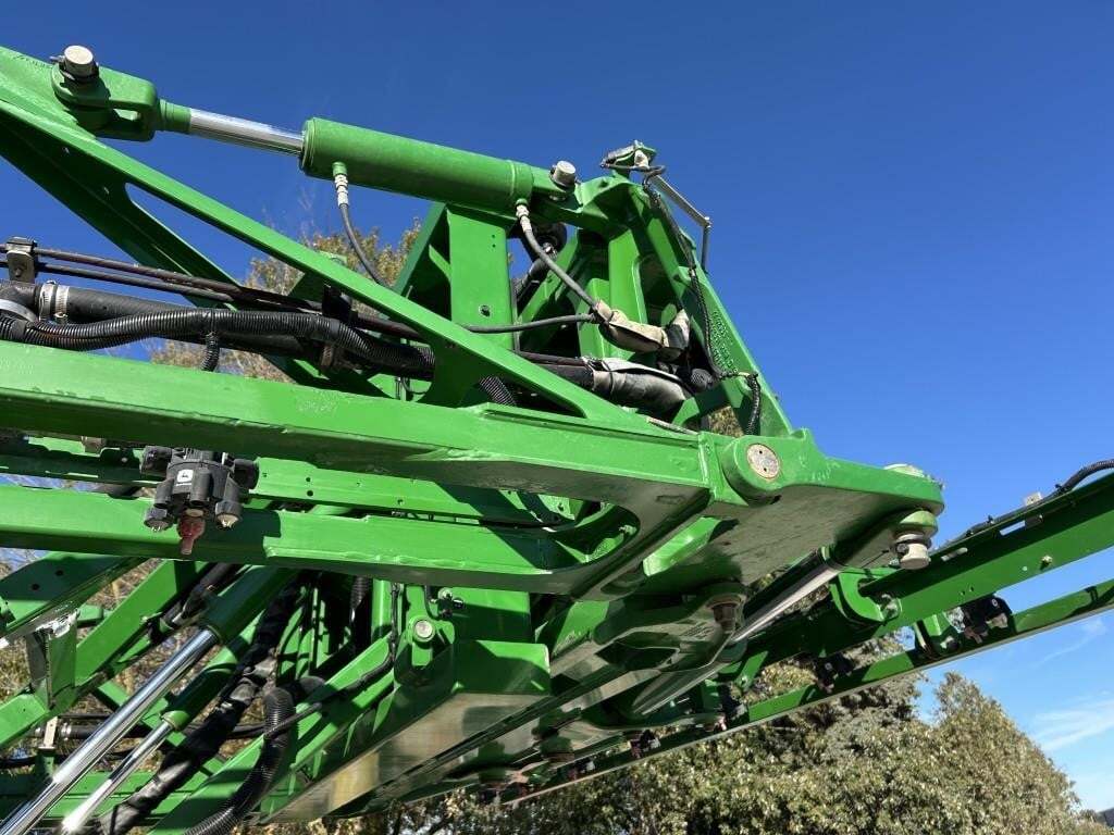 2020 John Deere R4044 Self-Propelled Sprayer