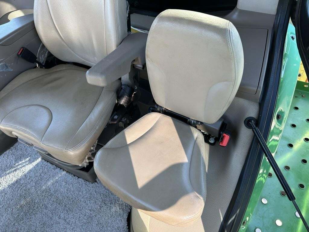 2020 John Deere R4044 Self-Propelled Sprayer