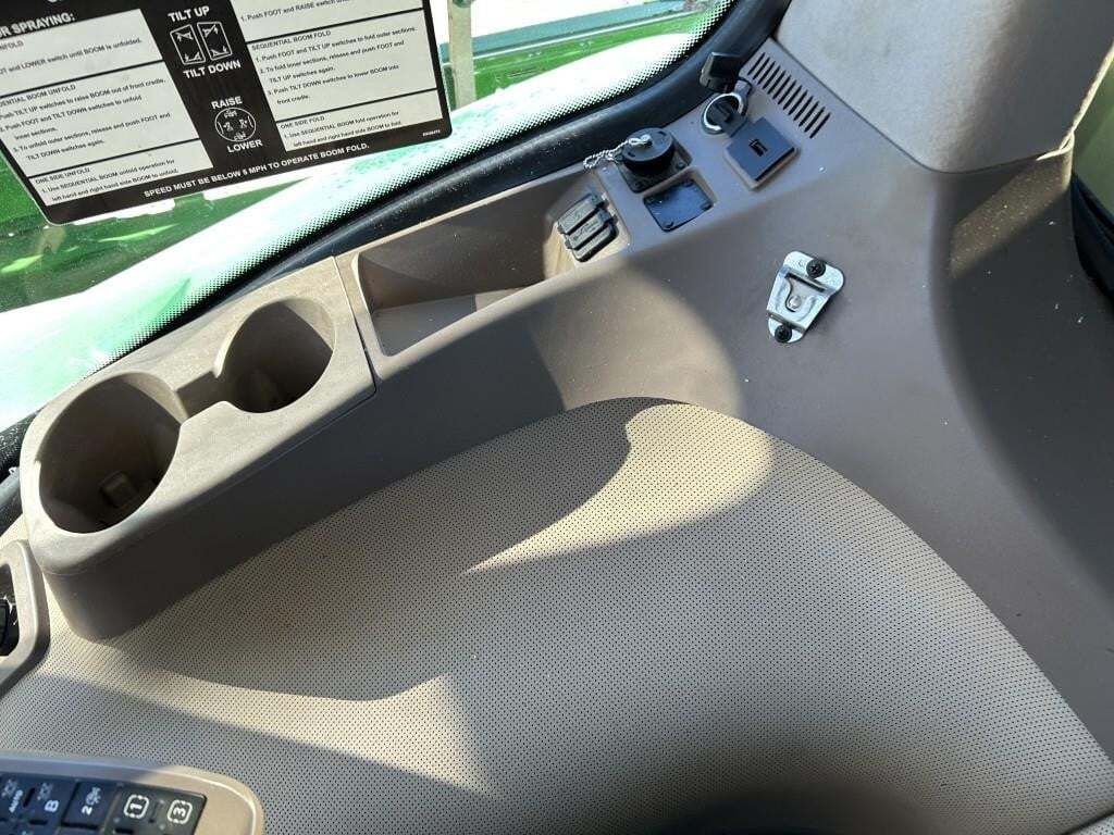 2020 John Deere R4044 Self-Propelled Sprayer