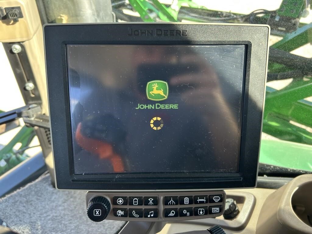 2020 John Deere R4044 Self-Propelled Sprayer