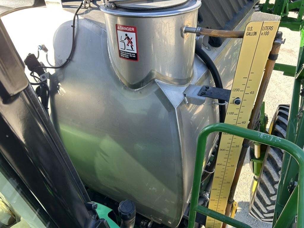 2020 John Deere R4044 Self-Propelled Sprayer