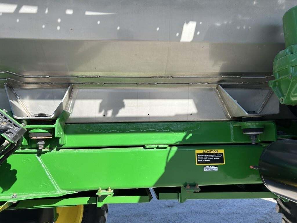 2020 John Deere R4044 Self-Propelled Sprayer