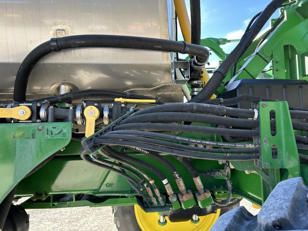 2020 John Deere R4044 Self-Propelled Sprayer