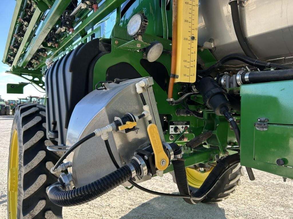 2020 John Deere R4044 Self-Propelled Sprayer