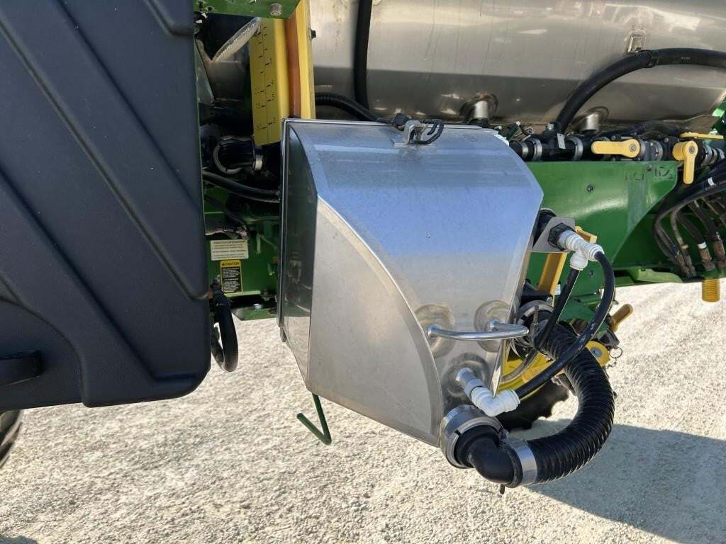 2020 John Deere R4044 Self-Propelled Sprayer
