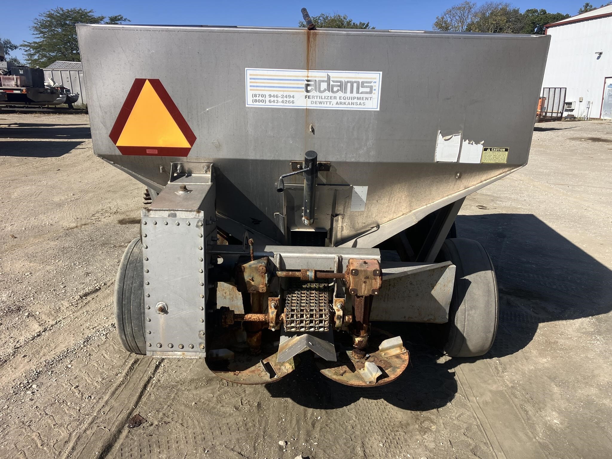 Adams Fertilizer Equipment 5T Pull-Type Fertilizer Spreader - $4,500 ...