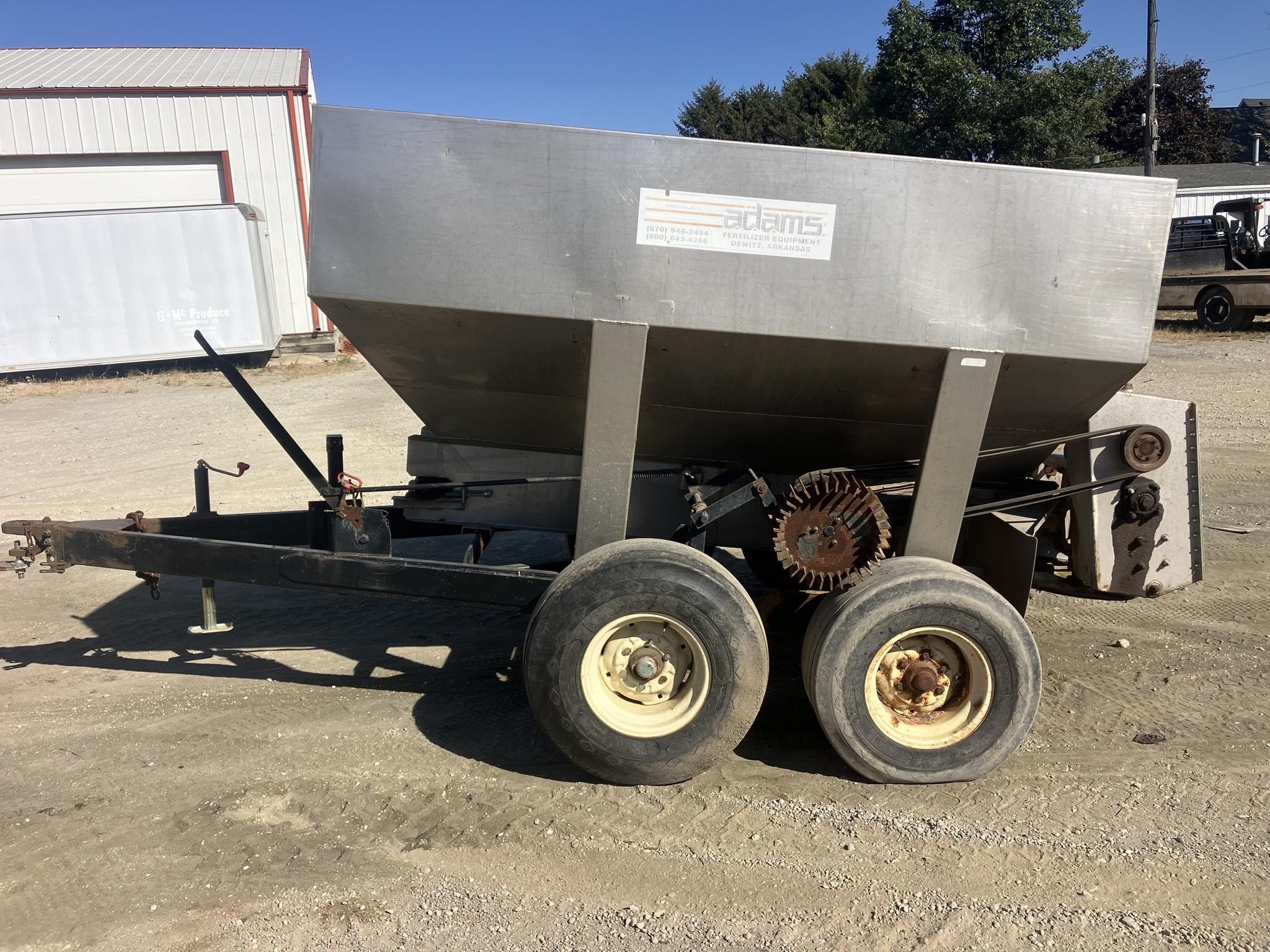 Adams Fertilizer Equipment 5T Pull-Type Fertilizer Spreader - $4,500 ...