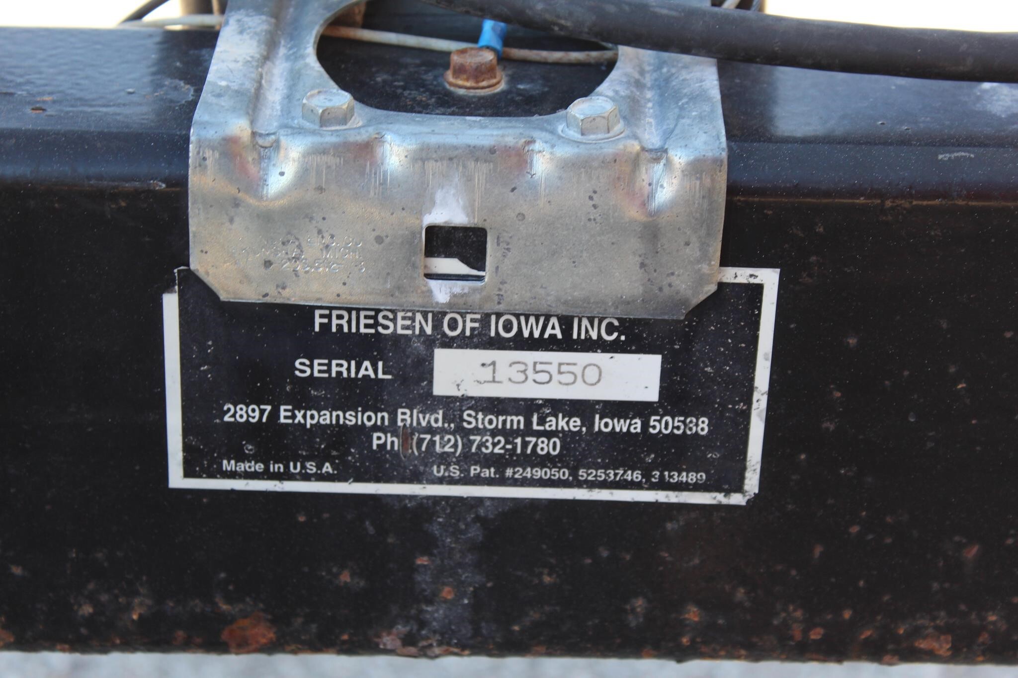 2001 Friesen 220 Seed Tender